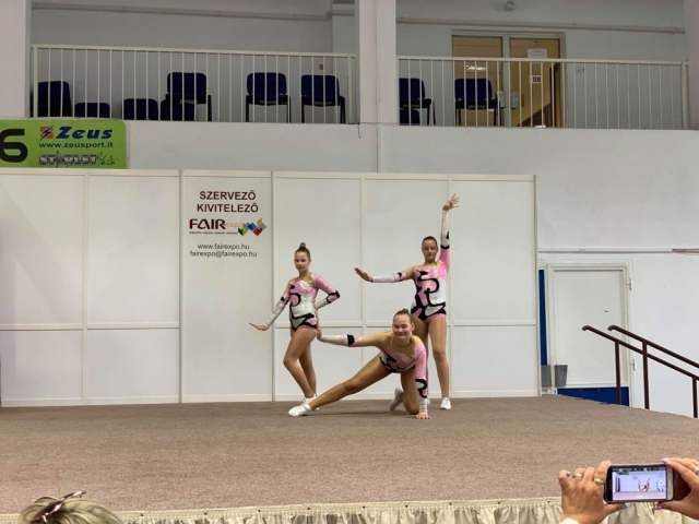 KomlóFitt Egyesület, SpinRacing, InterSpin, Funkcionális edzés, Versenyaerobik, Sportaerobik, Ovis torna