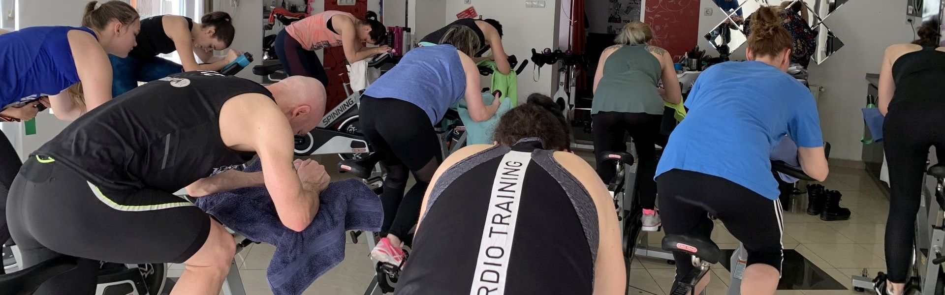 KomlóFitt Egyesület, SpinRacing, InterSpin, Funkcionális edzés, Versenyaerobik, Sportaerobik, Ovis torna