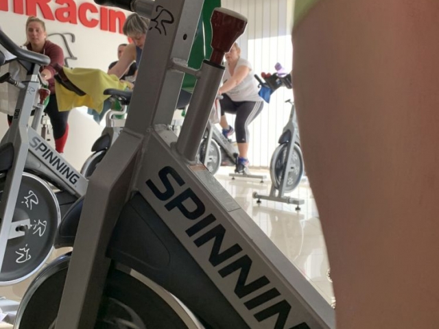 KomlóFitt Egyesület, SpinRacing, InterSpin, Funkcionális edzés, Versenyaerobik, Sportaerobik, Ovis torna