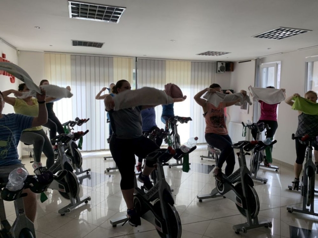 KomlóFitt Egyesület, SpinRacing, InterSpin, Funkcionális edzés, Versenyaerobik, Sportaerobik, Ovis torna