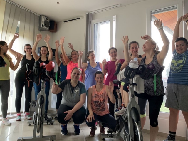KomlóFitt Egyesület, SpinRacing, InterSpin, Funkcionális edzés, Versenyaerobik, Sportaerobik, Ovis torna