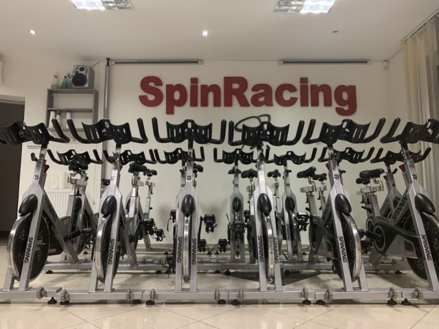 KomlóFitt Egyesület, SpinRacing, InterSpin, Funkcionális edzés, Versenyaerobik, Sportaerobik, Ovis torna